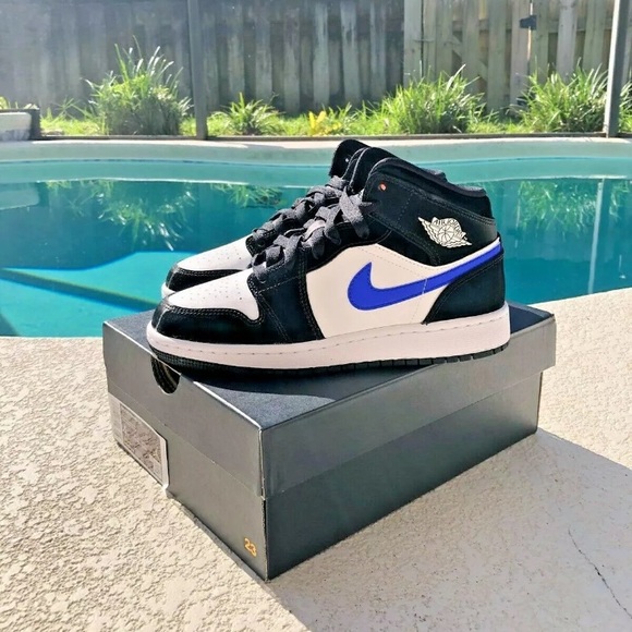 air jordan 1 mid black racer blue